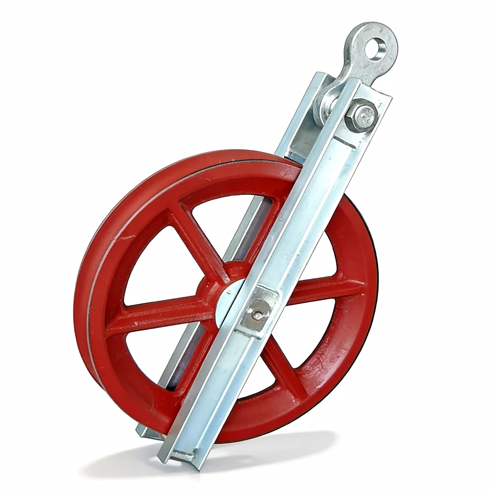 Pulley Block upright view with hanging eye and single wheel EN description: Upright product view of the Pulley Block with a hanging eye.