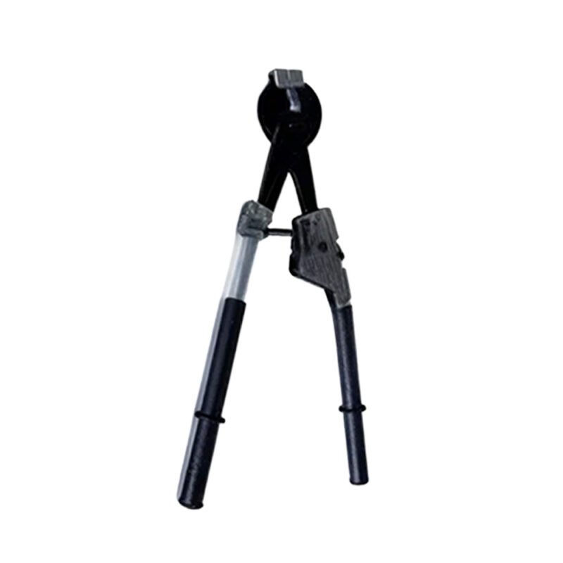 ratcheting cable cutter with long handles